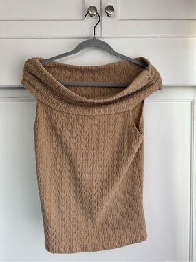 Textured Off-the-Shoulder Sweater Top in Camel Brown
